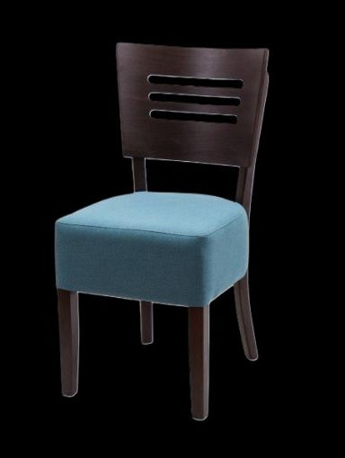 Braun lackierter Stuhl mit blauer, gepolsterter Sitzfläche und drei vertikalen Rückenstreifen.