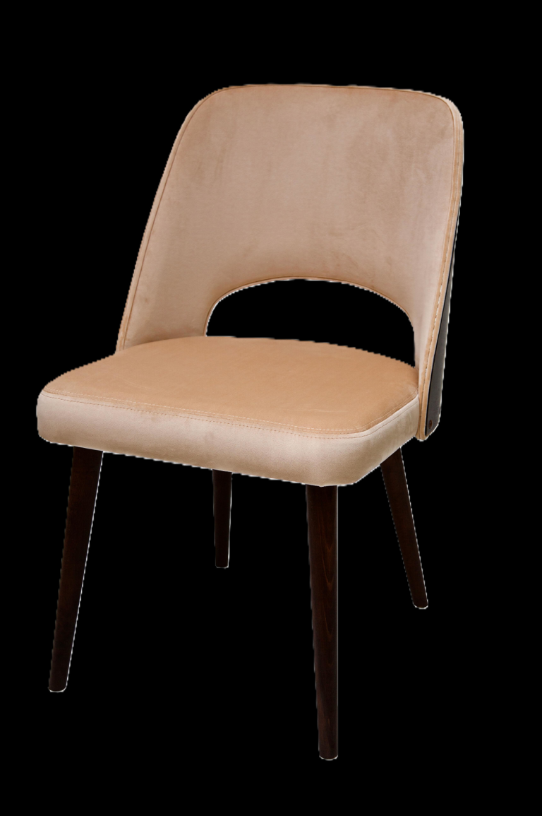 Gastronomie Stuhl Lucern Wood Out Beige Stuhl mit offenem Rücken und dunklen Holzbeinen.