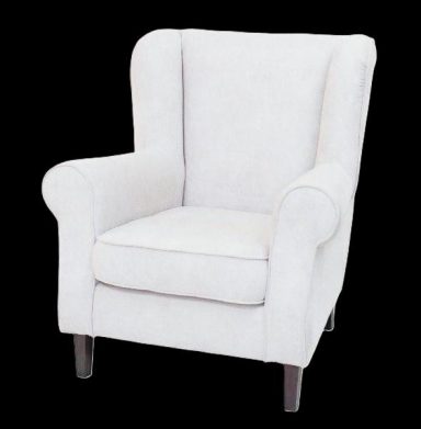Beige Sessel mit hohen Armlehnen und gepolstertem Sitz.